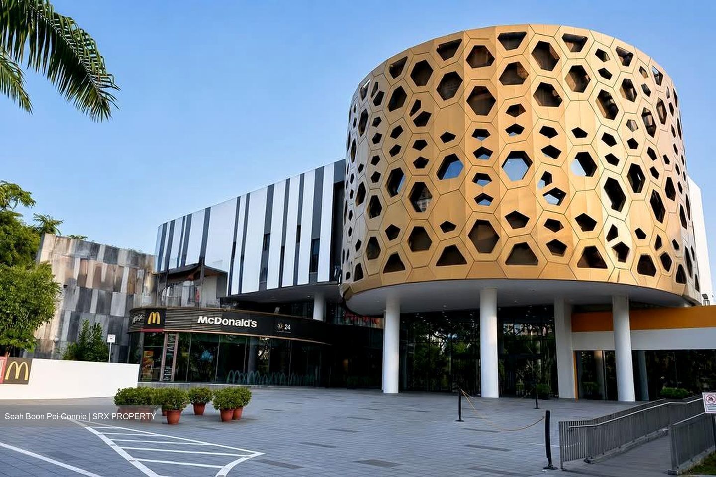 Toa Payoh Central (D12), Shop House #560777851